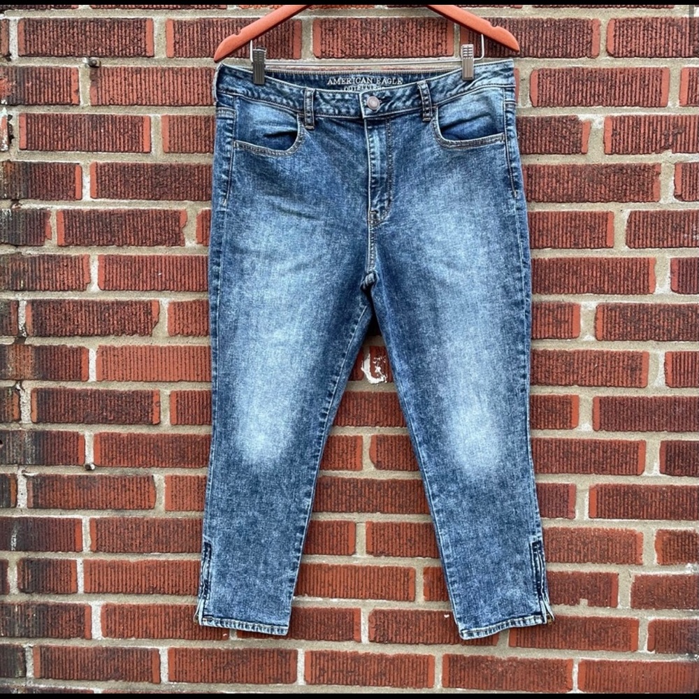 American Eagle Hi Rise Jegging Crop Skinny Jeans.